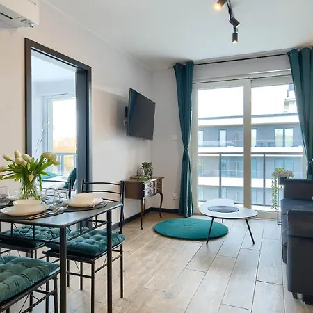 Apartament Przy Porcie Z Klimatyzacja, Garazem I Rowerami