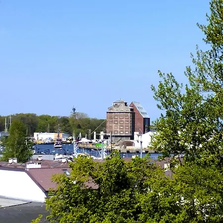 Przy Porcie Z Klimatyzacja, Garazem I Rowerami * كولوبرزيغ